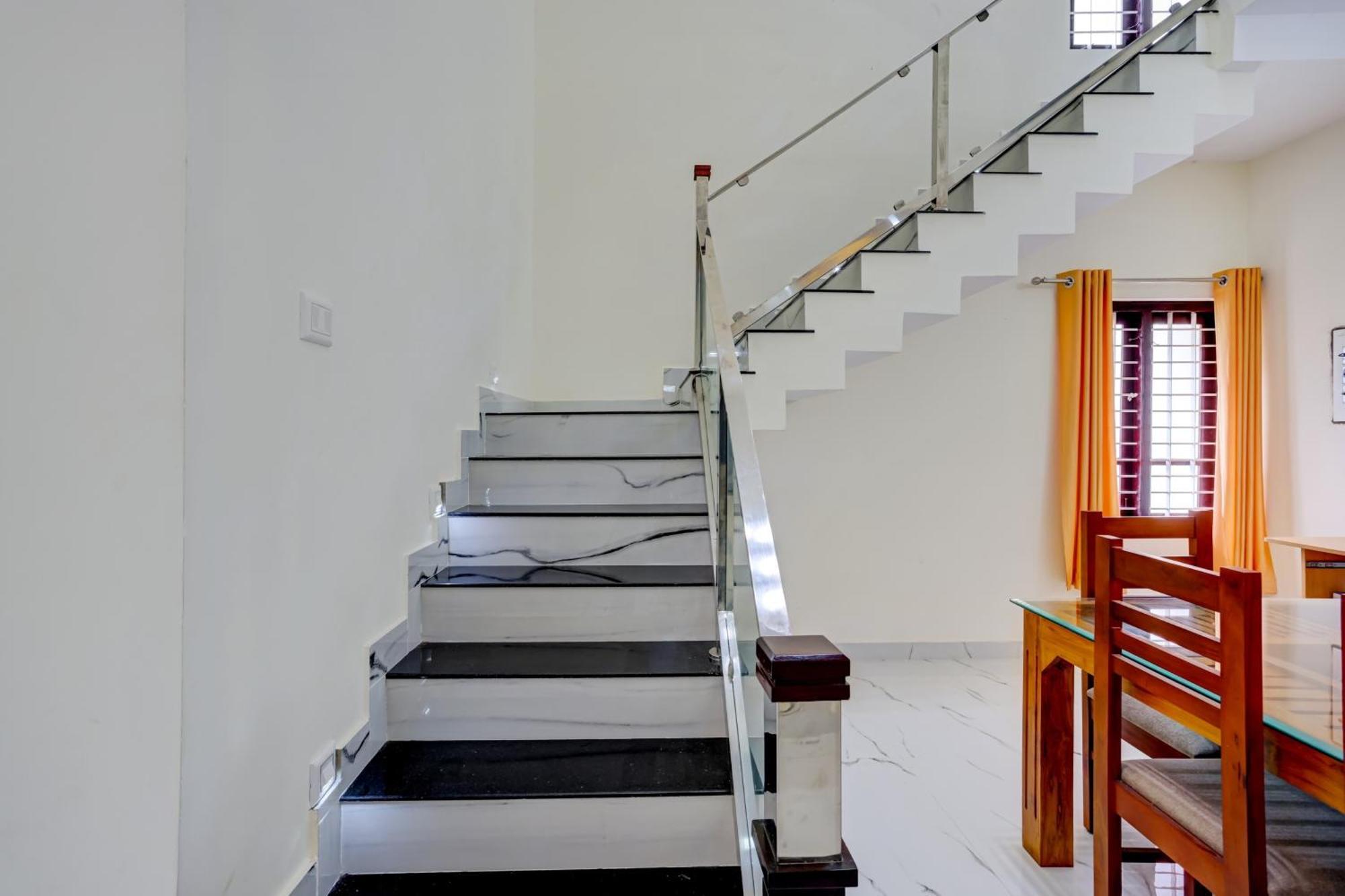 Hotel O Sivananda Homestay Варкала Екстер'єр фото